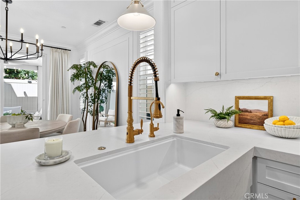 3137 E Discovery Street