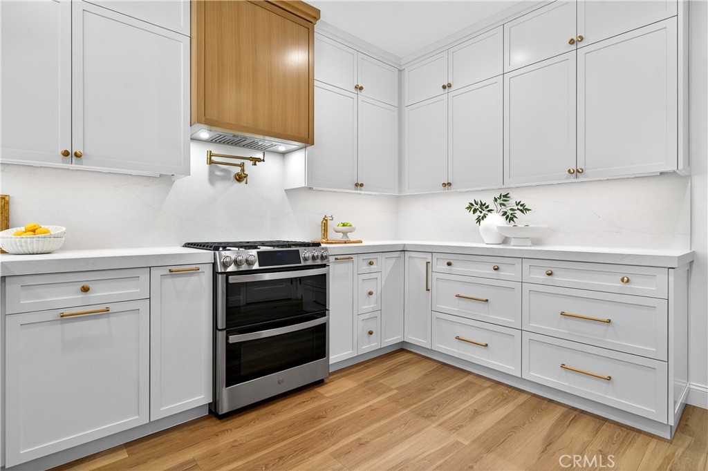 3137 E Discovery Street