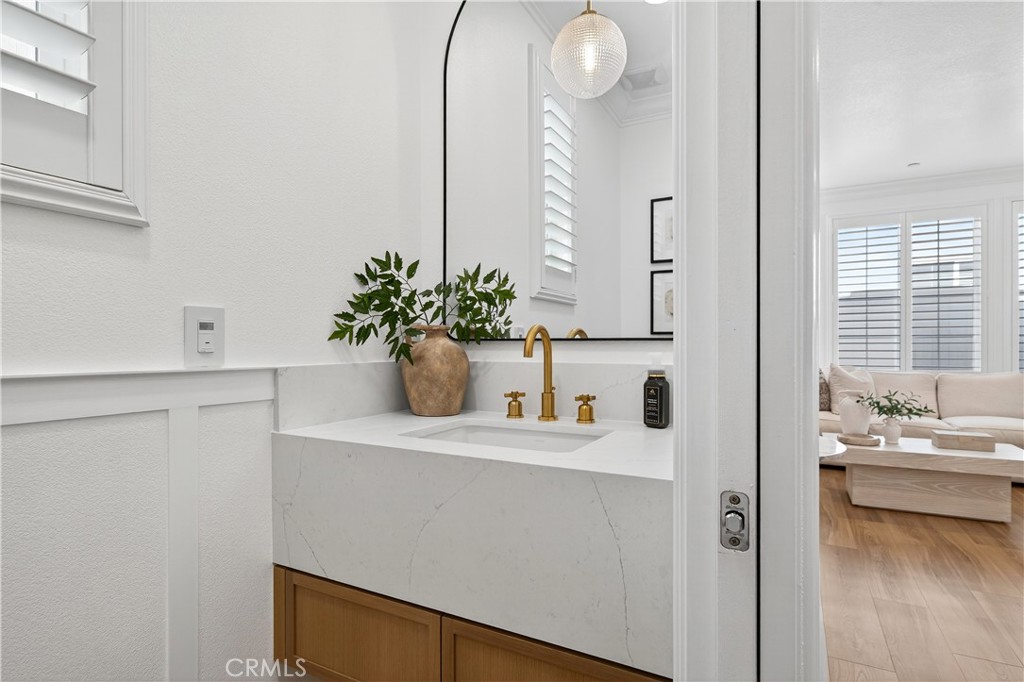 3137 E Discovery Street