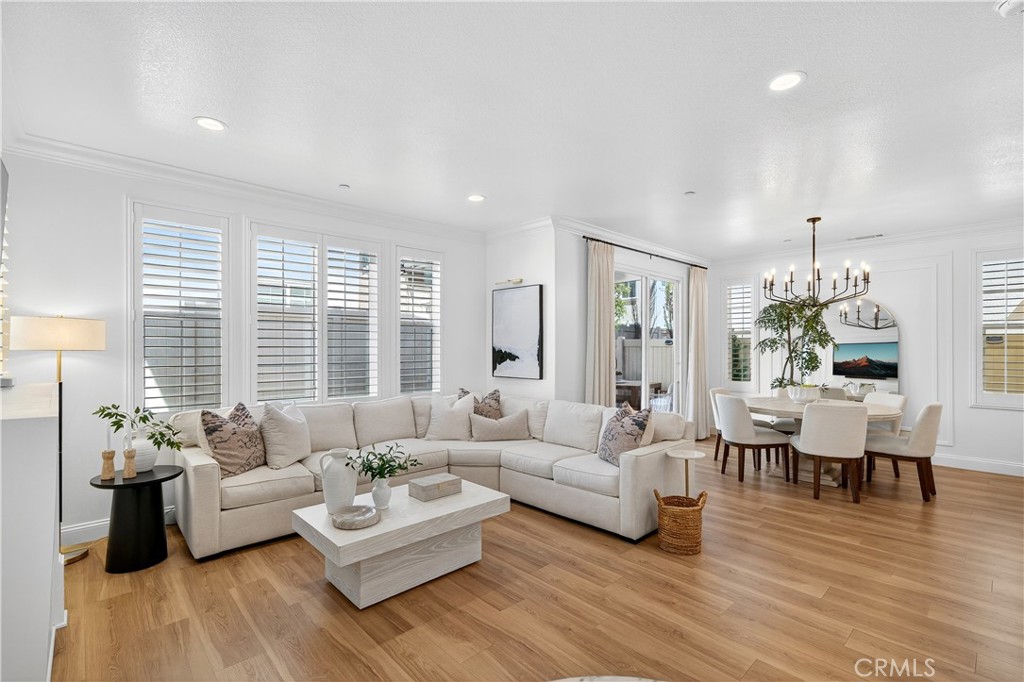 3137 E Discovery Street