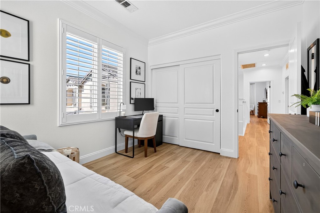 3137 E Discovery Street