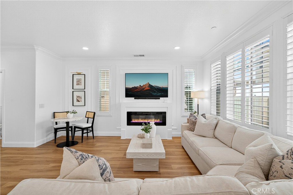 3137 E Discovery Street