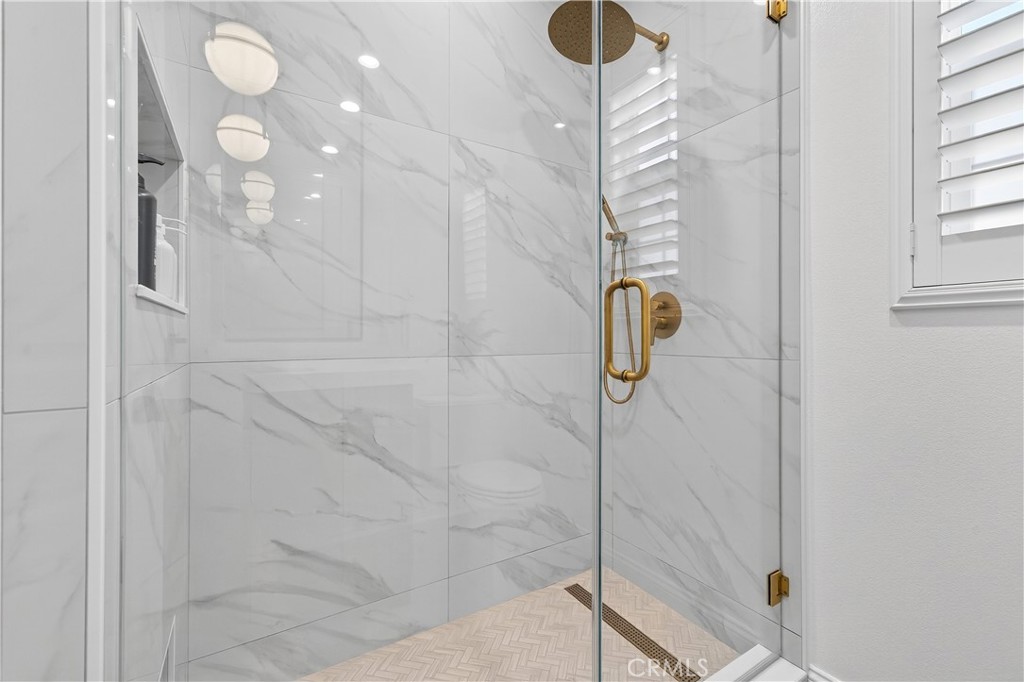 3137 E Discovery Street