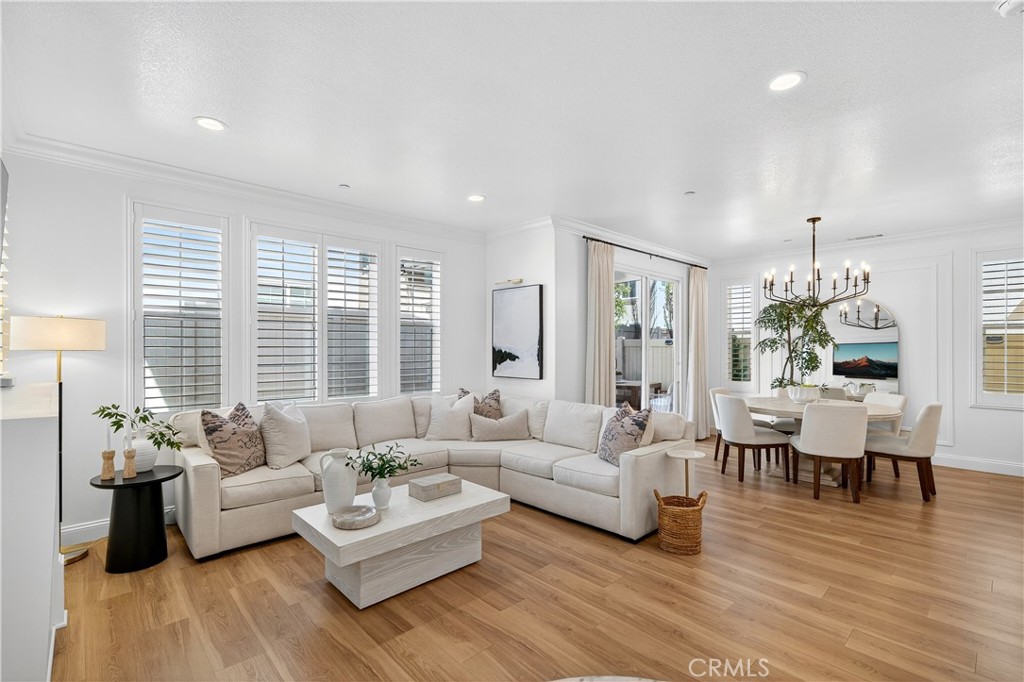 3137 E Discovery Street