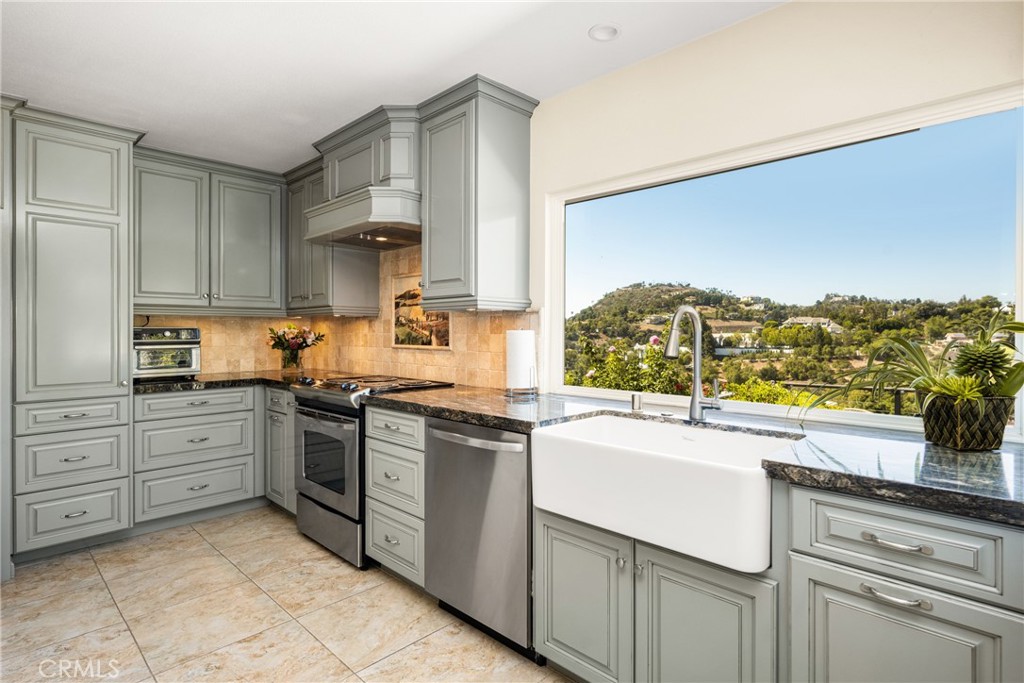 10721 Equestrian Drive