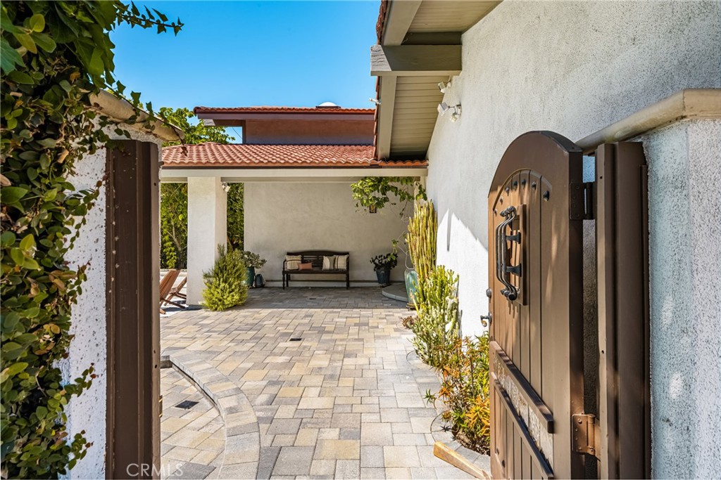 10721 Equestrian Drive