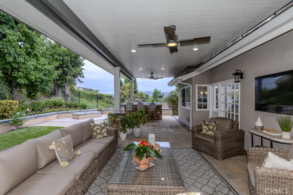 581 S Paseo Carmel