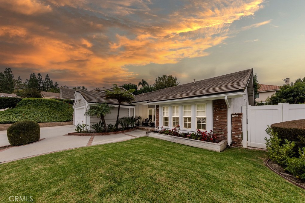 581 S Paseo Carmel