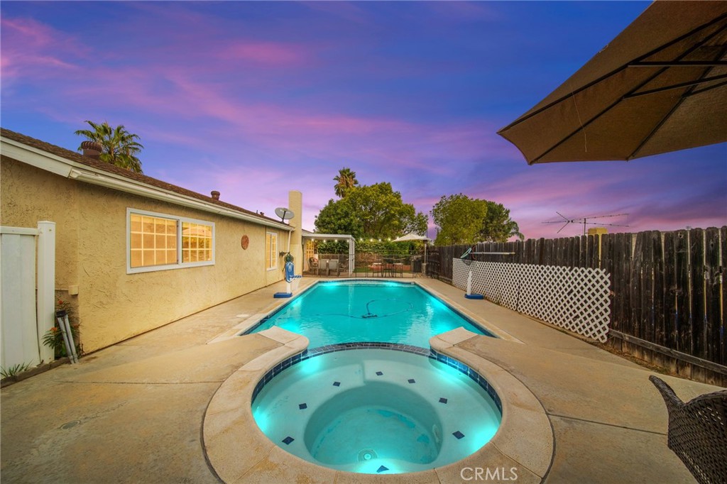 1187 1187 Zircon Street