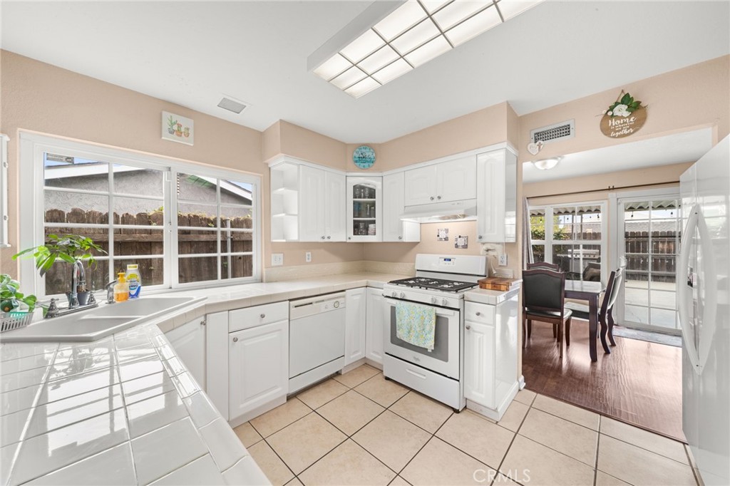 1187 1187 Zircon Street