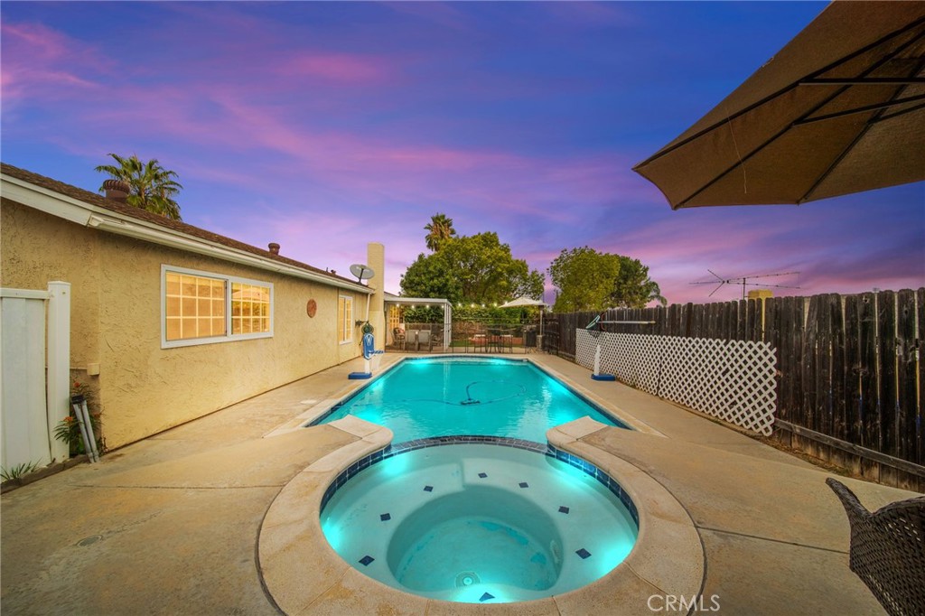 1187 1187 Zircon Street