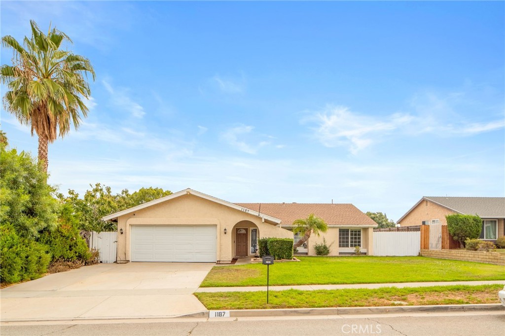 1187 1187 Zircon Street