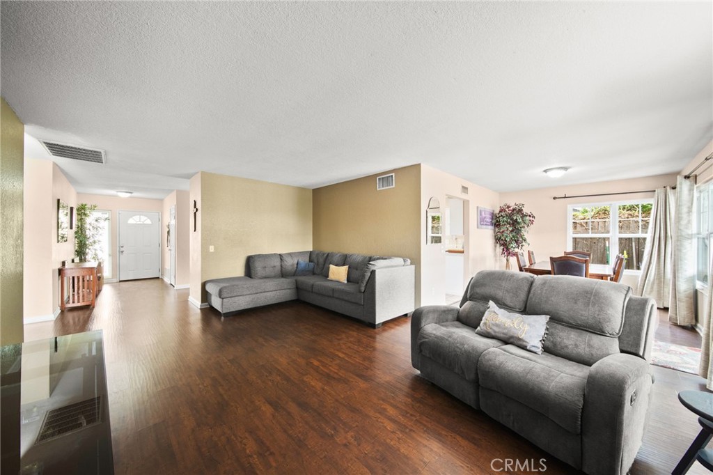 1187 1187 Zircon Street