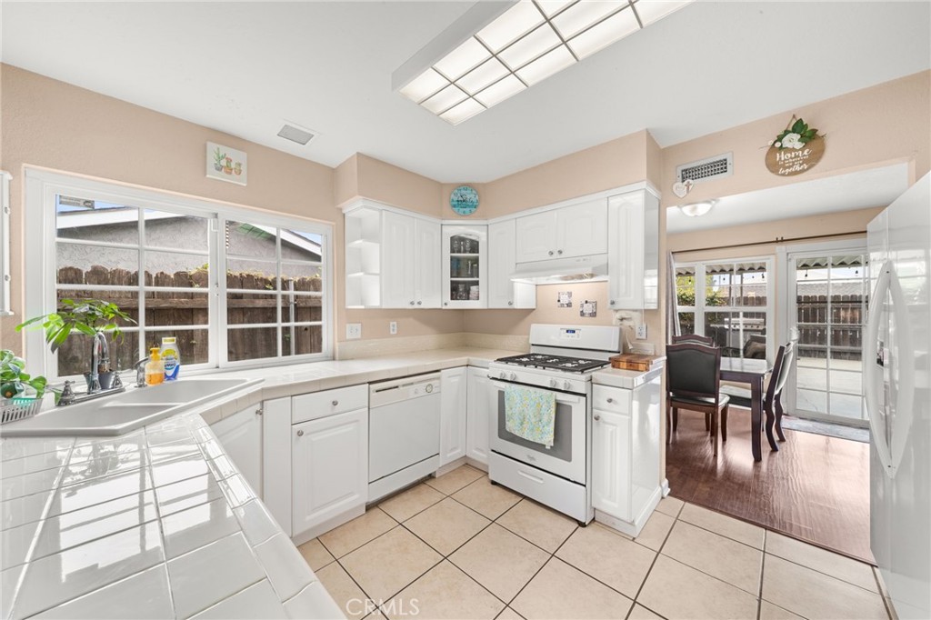 1187 1187 Zircon Street