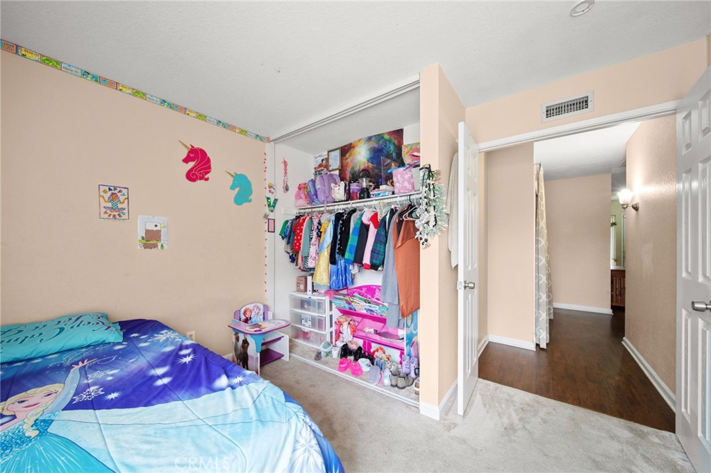 1187 1187 Zircon Street