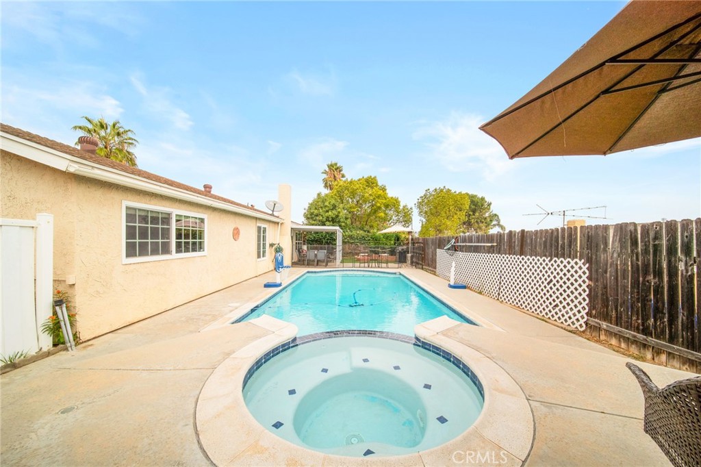 1187 1187 Zircon Street