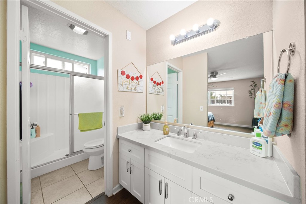 1187 1187 Zircon Street