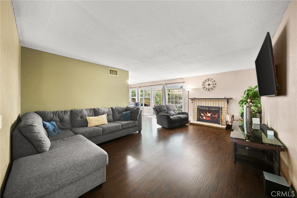 1187 1187 Zircon Street