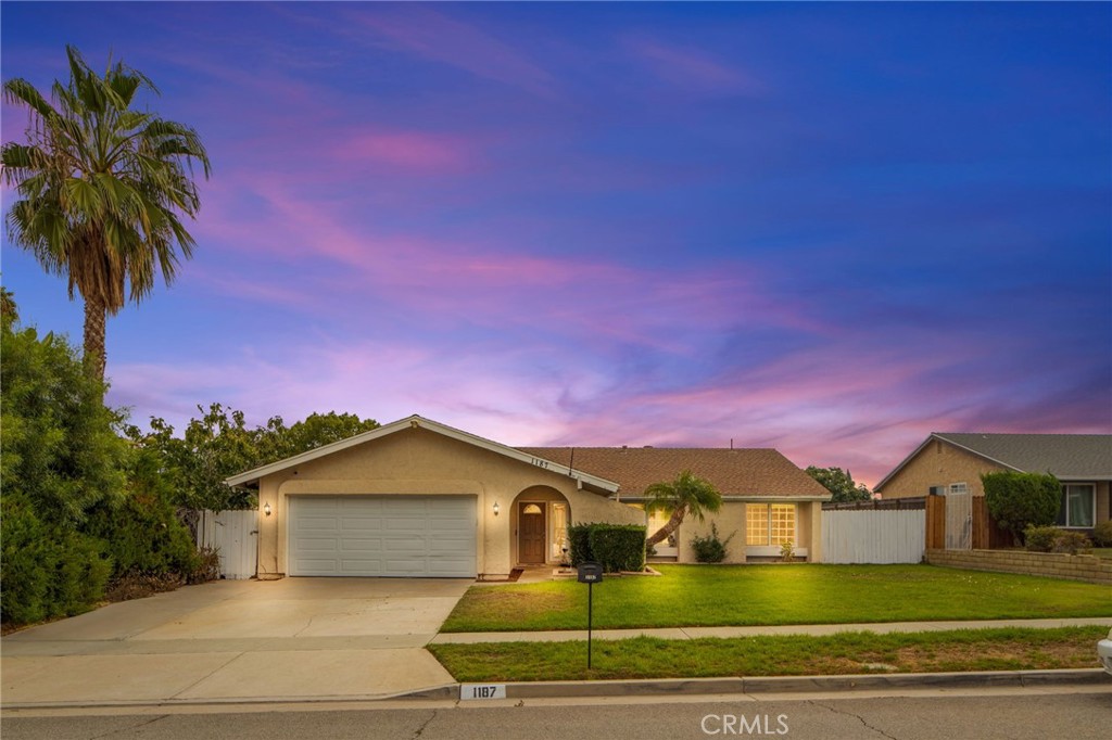 1187 1187 Zircon Street