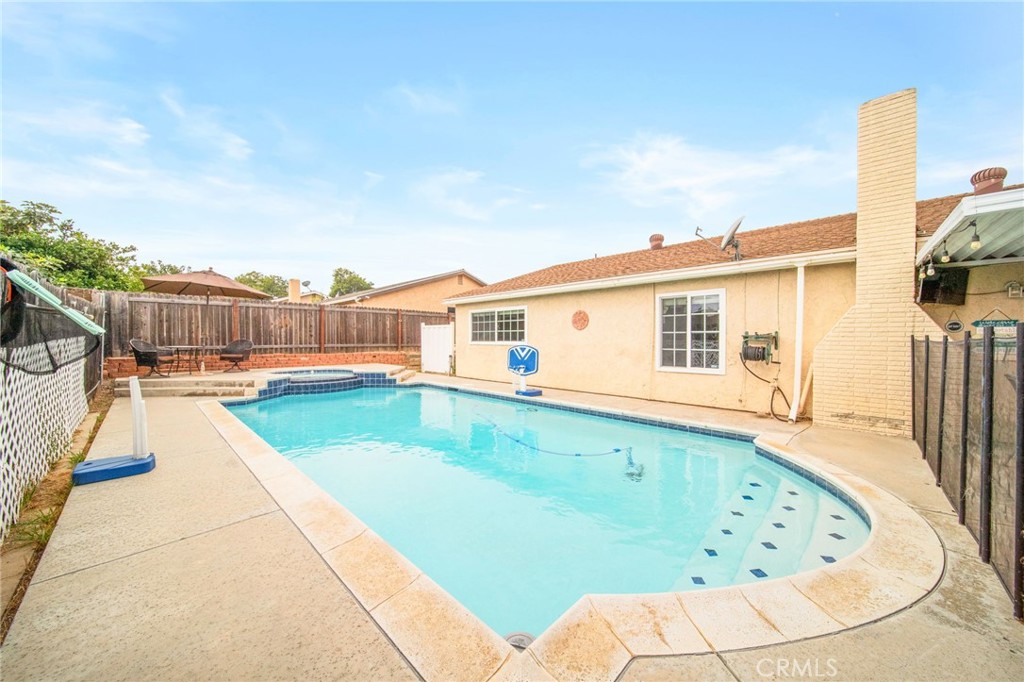 1187 1187 Zircon Street