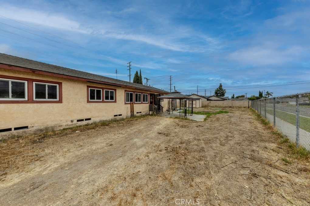 18511 Orangethorpe Avenue