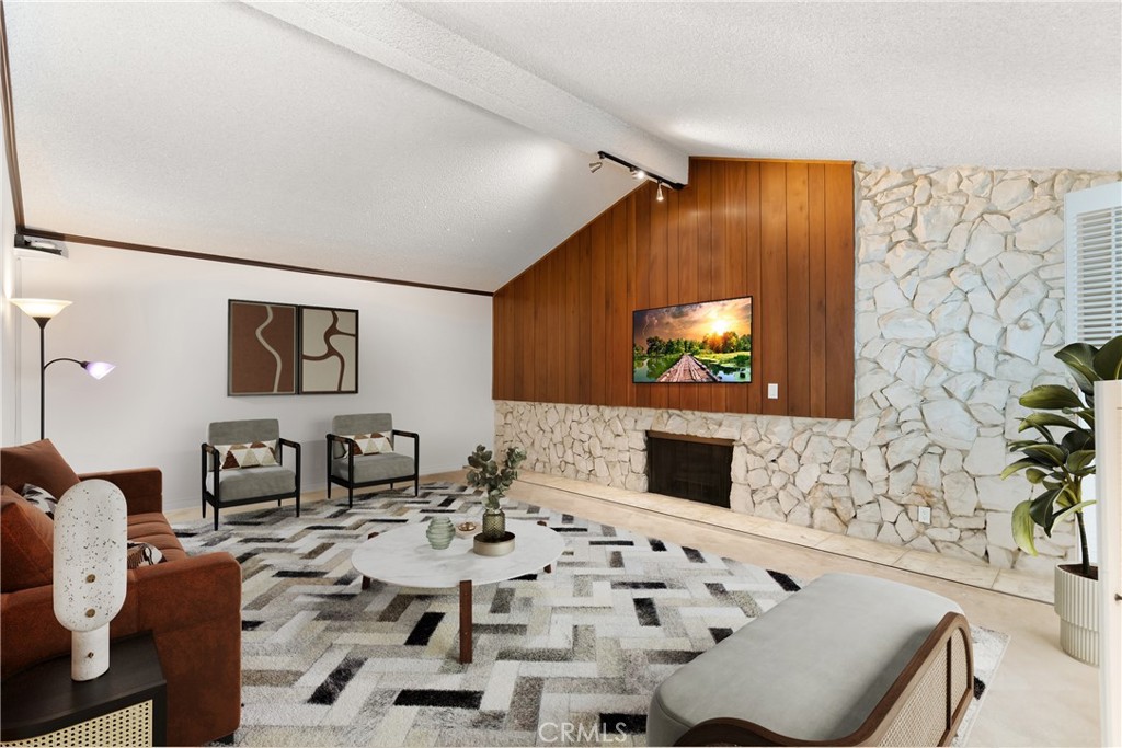 1318 Alta Mesa Drive