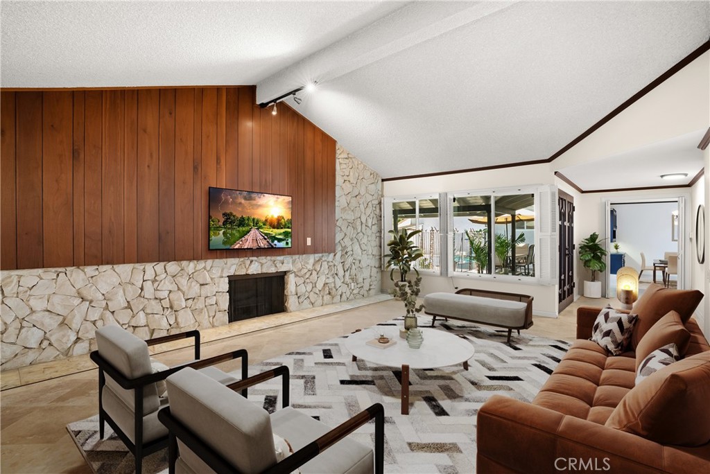 1318 Alta Mesa Drive