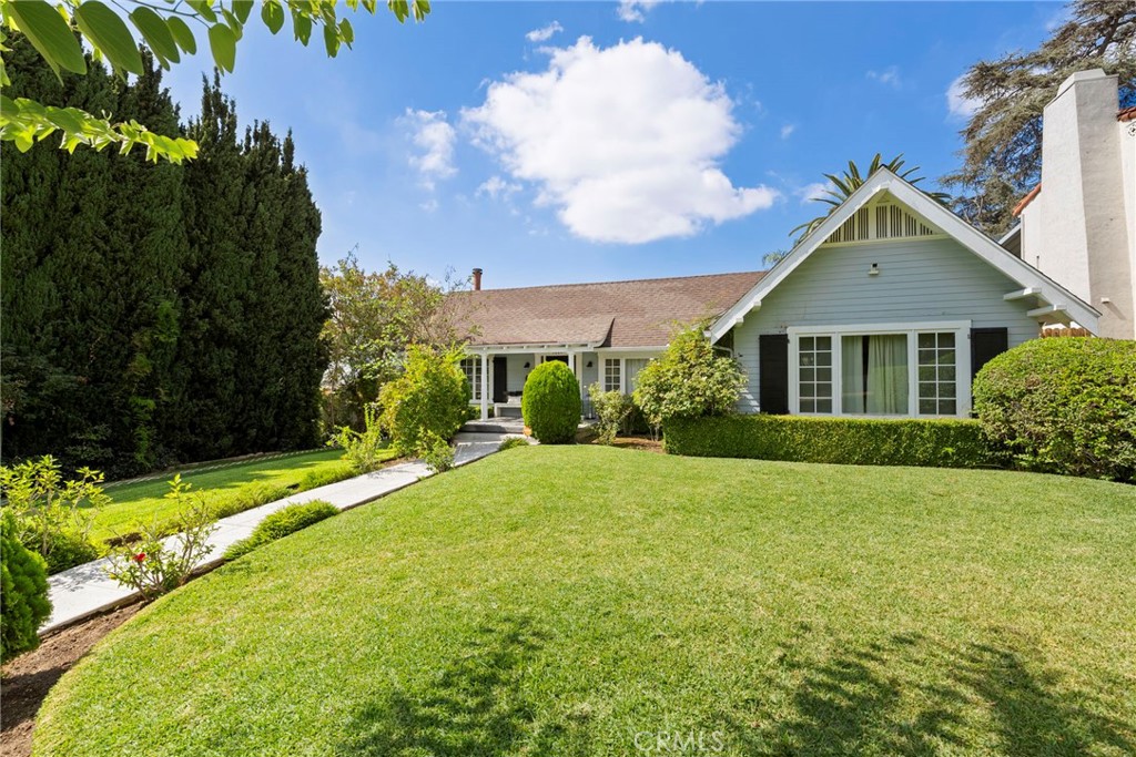 5827 Washington Ave.