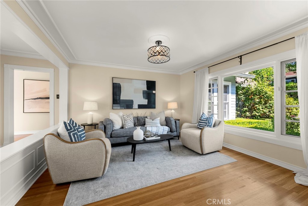 5827 Washington Ave.