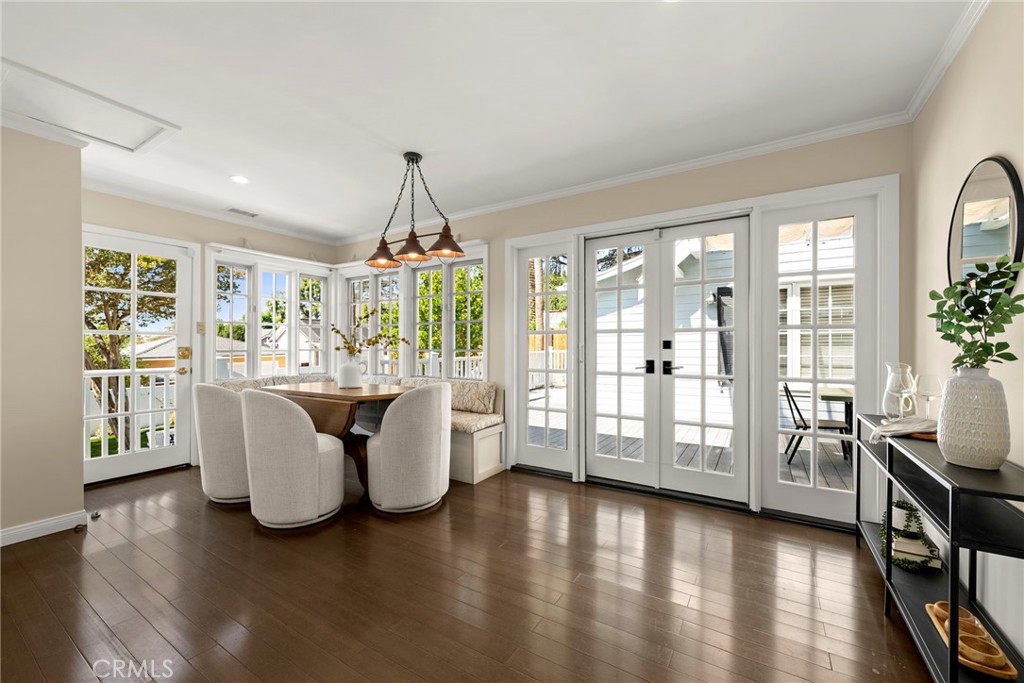 5827 Washington Ave.