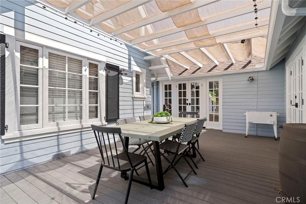 5827 Washington Ave.