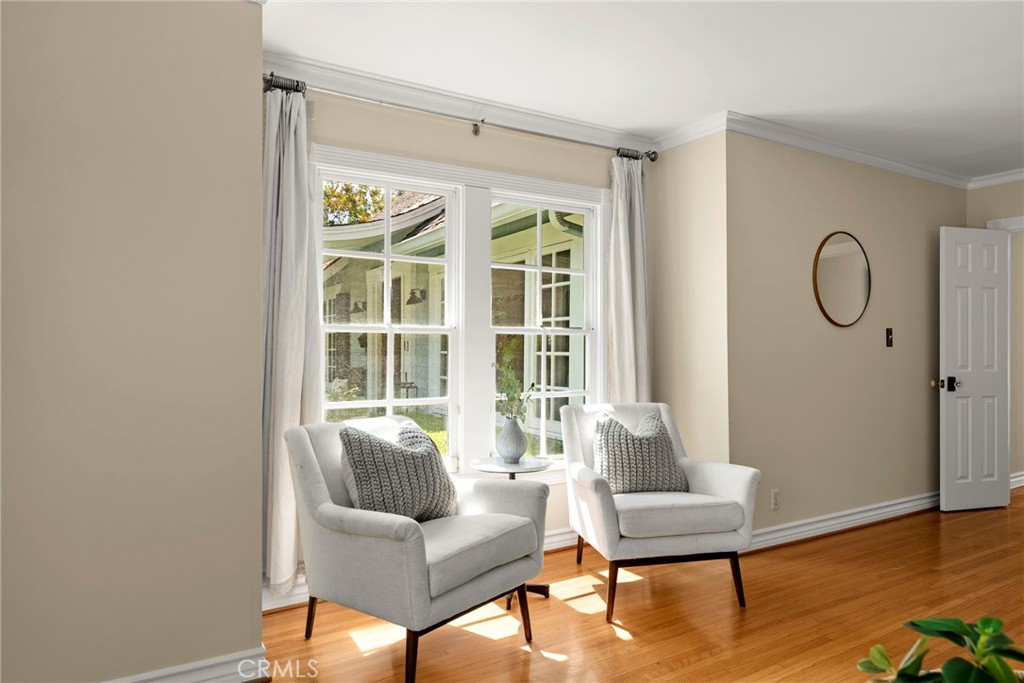 5827 Washington Ave.