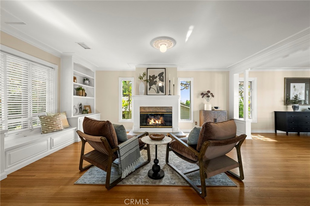 5827 Washington Ave.