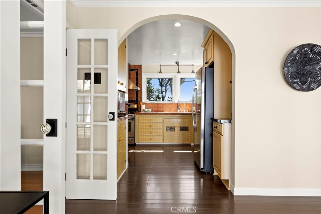 5827 Washington Ave.