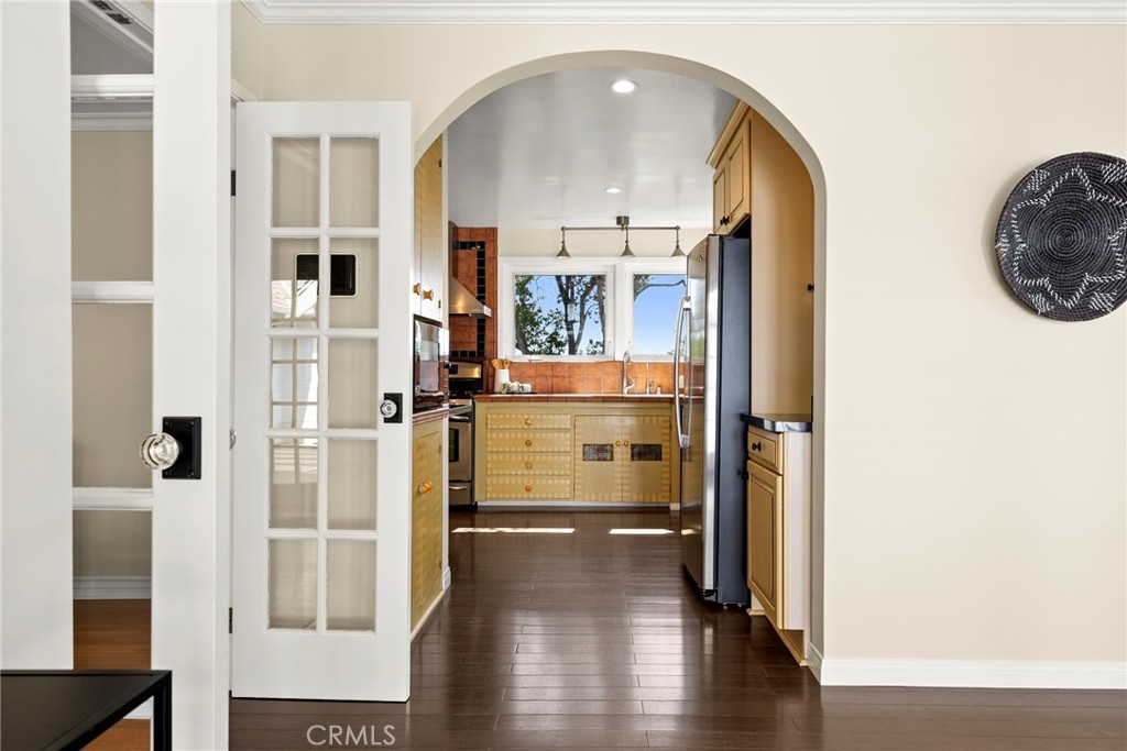 5827 Washington Ave.