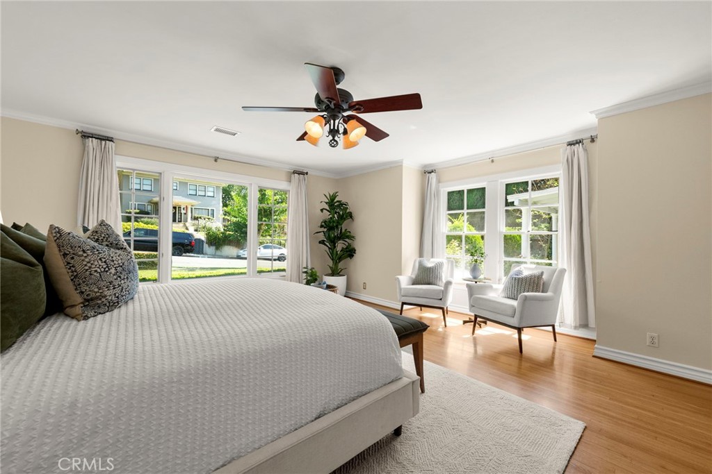 5827 Washington Ave.