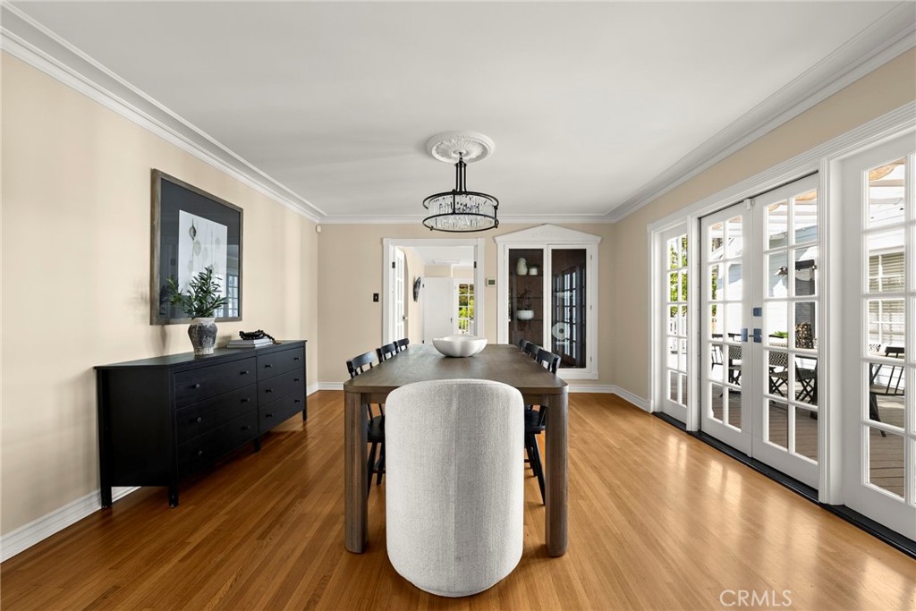 5827 Washington Ave.