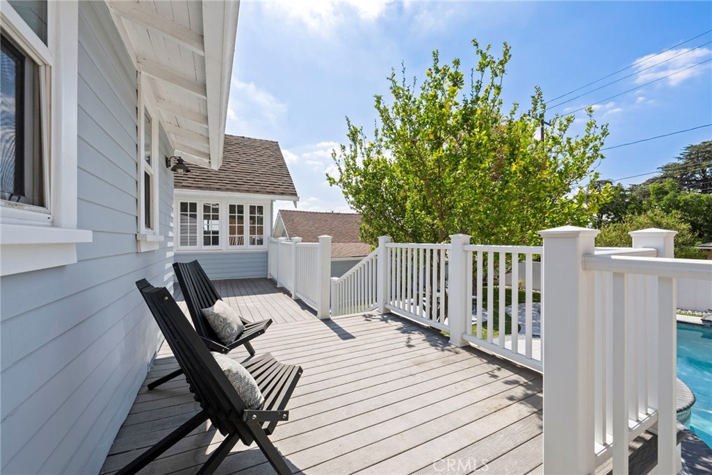 5827 Washington Ave.