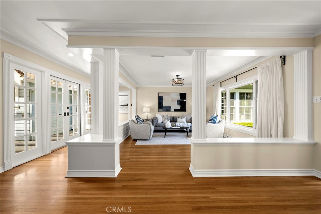 5827 Washington Ave.