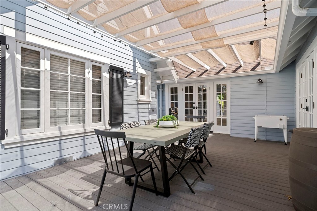 5827 Washington Ave.