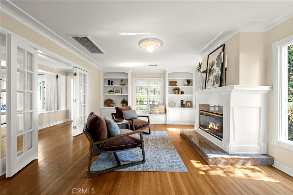 5827 Washington Ave.