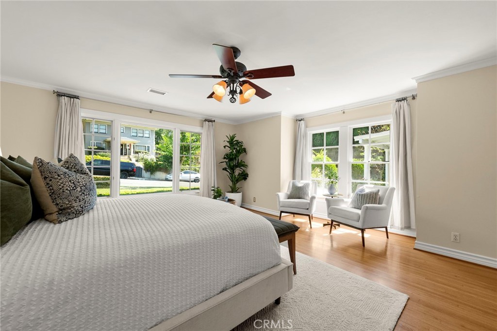 5827 Washington Ave.