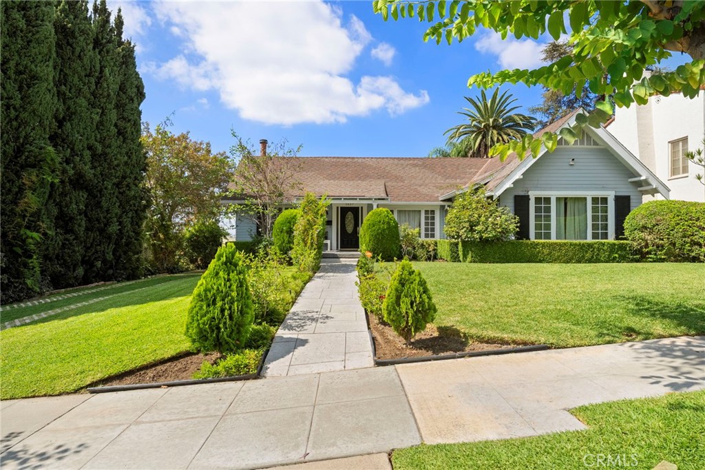 5827 Washington Ave.