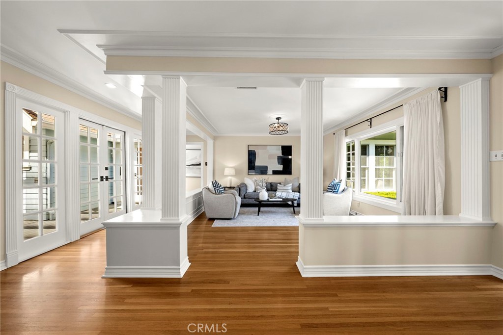 5827 Washington Ave.