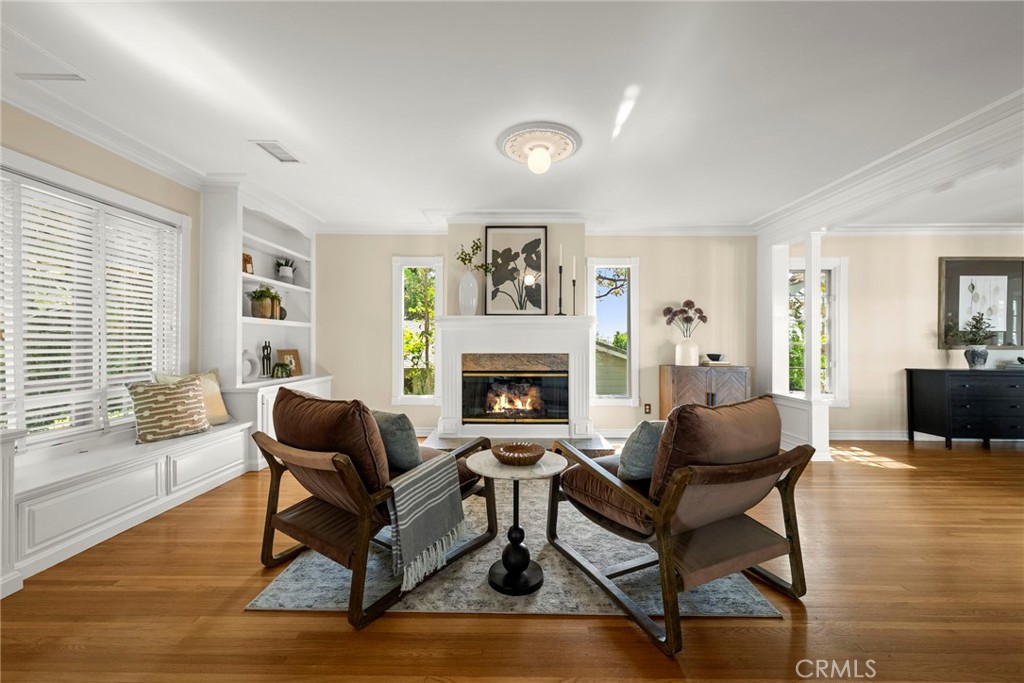 5827 Washington Ave.