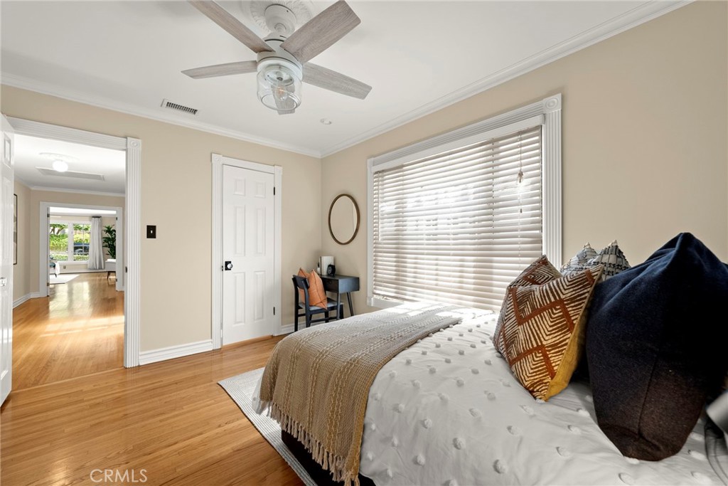 5827 Washington Ave.