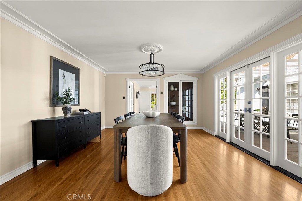 5827 Washington Ave.