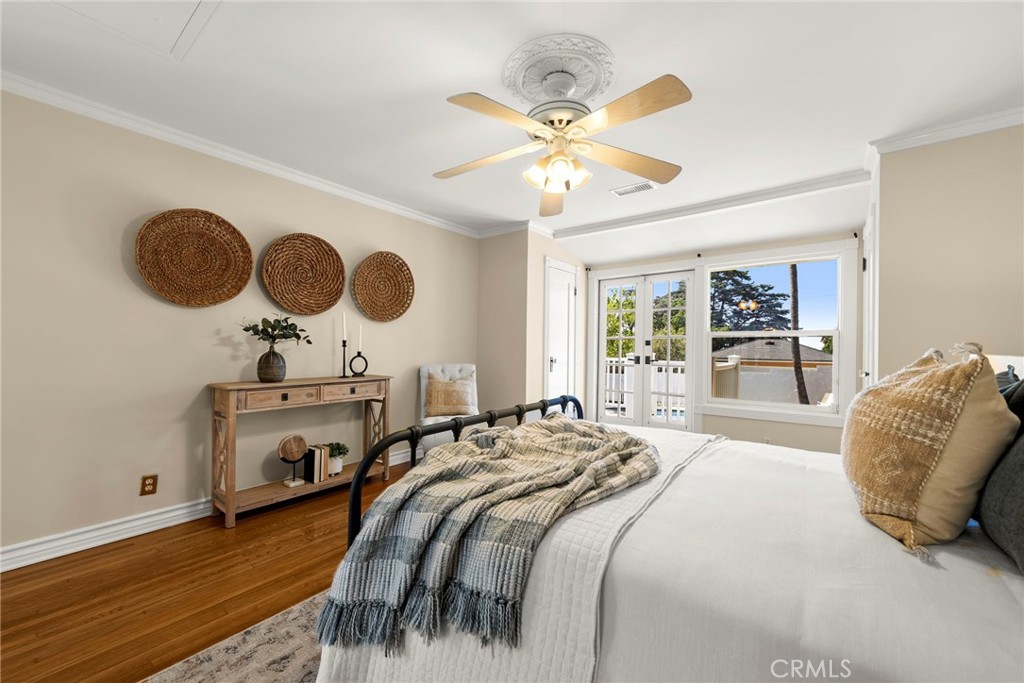 5827 Washington Ave.