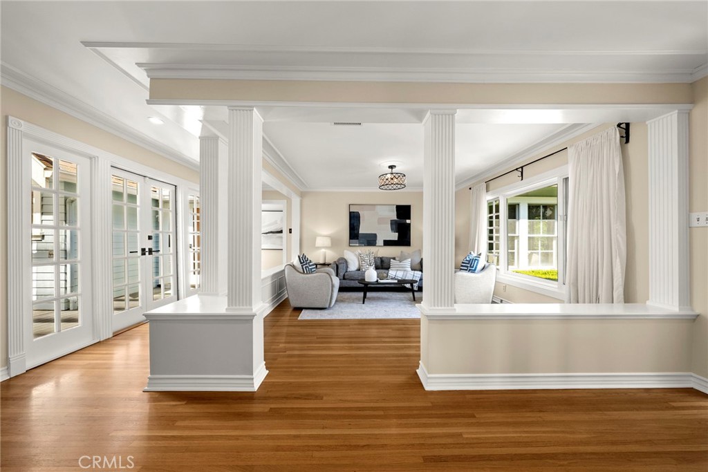 5827 Washington Ave.