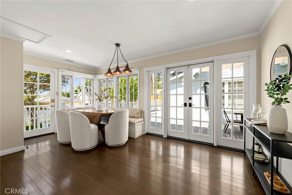 5827 Washington Ave.